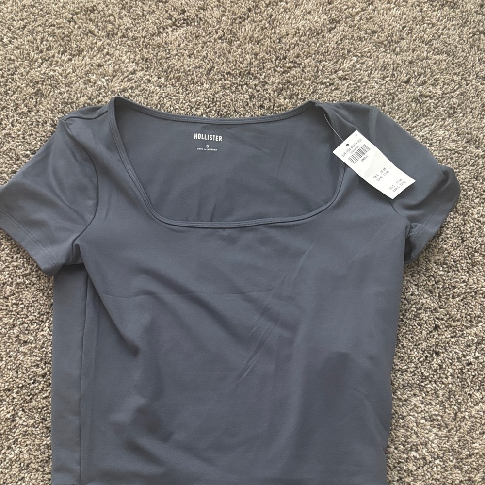 Hollister Women's Slate Gray Short Sleeve Tee